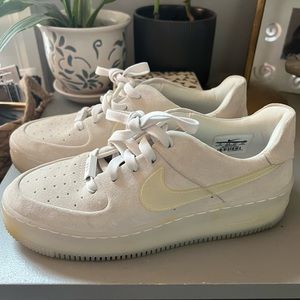 Platform Nike Air Force 1s